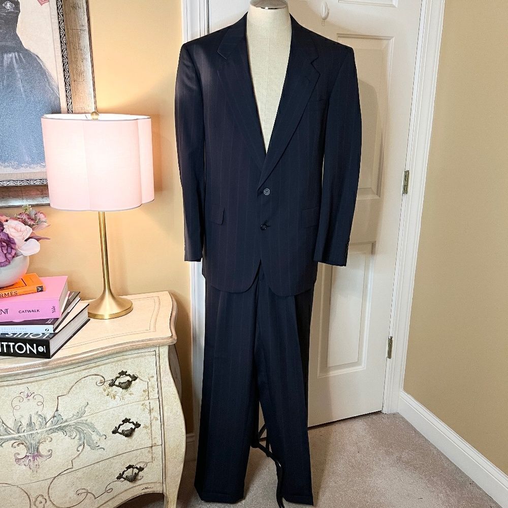 EUC Hart Schaffner & Marx Charcoal Gray Pinstripe Suit Jacket 44L & Pant Size 36